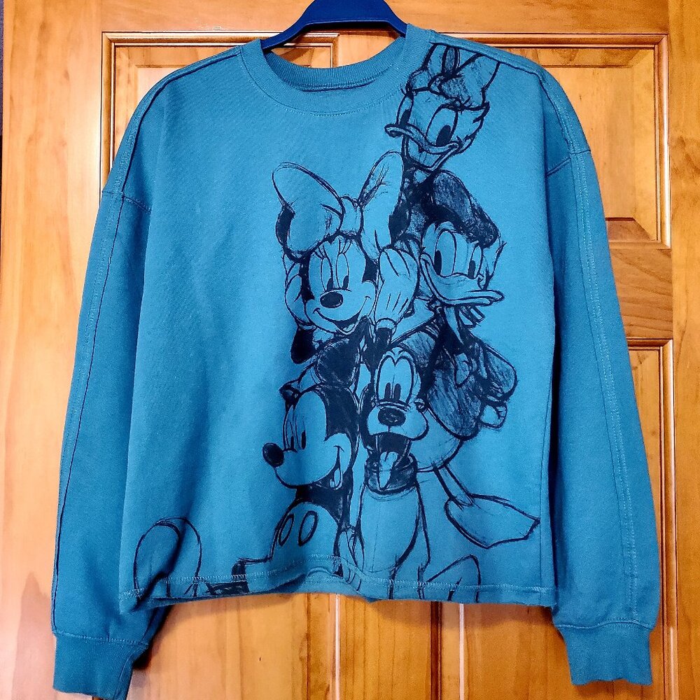 Disney friends top